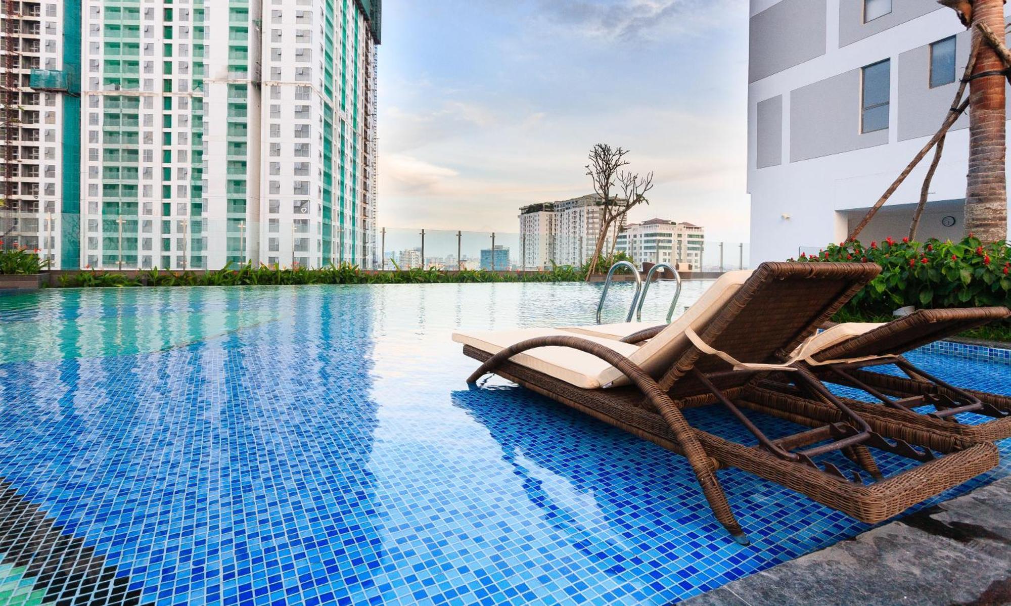 Saigon Banhada - Rivergate - Infinity Pool Ciudad Ho Chi Minh  Exterior foto